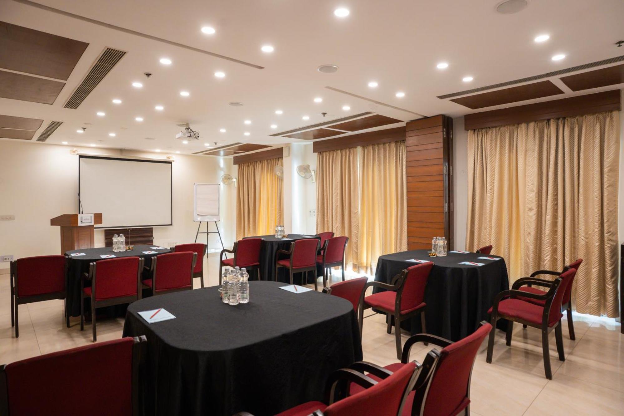 Ahuja Residency Cyber City II Γκουργκάον Εξωτερικό φωτογραφία